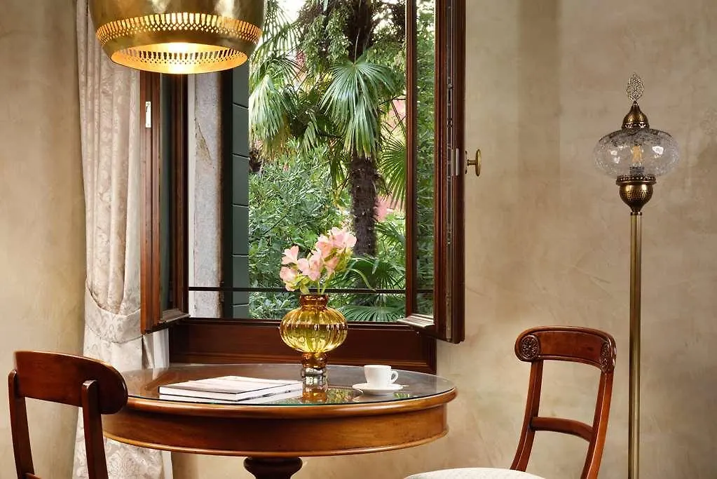 Hotel Theodora Empress Apartment Venice Italy