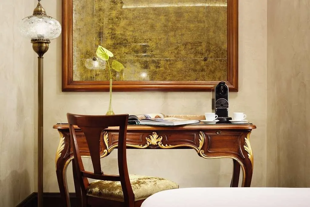 Theodora Empress Apartment Venice Italy