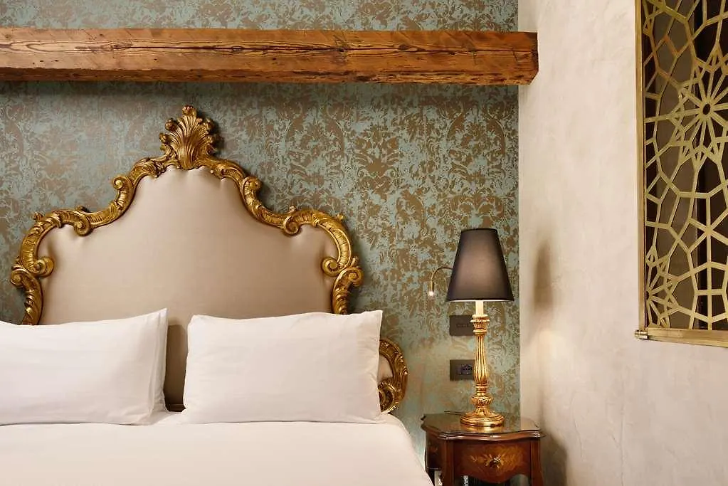 Theodora Empress Apartment Venice Hotel