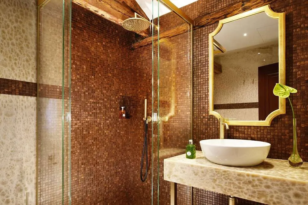 Theodora Empress Apartment Venice Hotel